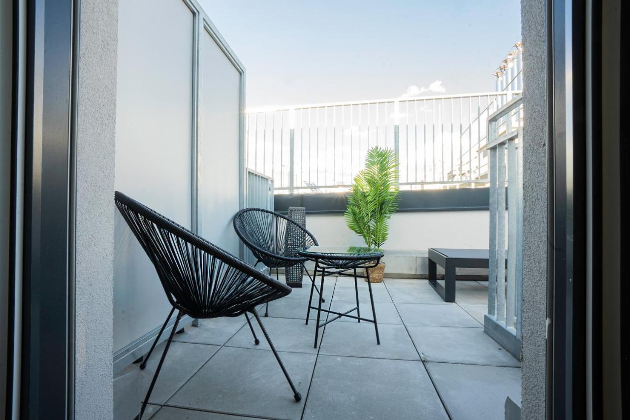 Orestaliving - Penthouse With Designer Renovation Viena Exterior foto